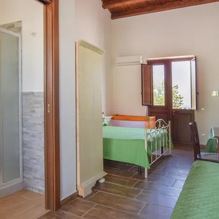 Cozy In With Kitchenette Holiday home Caccamo